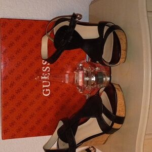 GUESS 8.5 WOMANS CORK AND LEATHER HEELS
